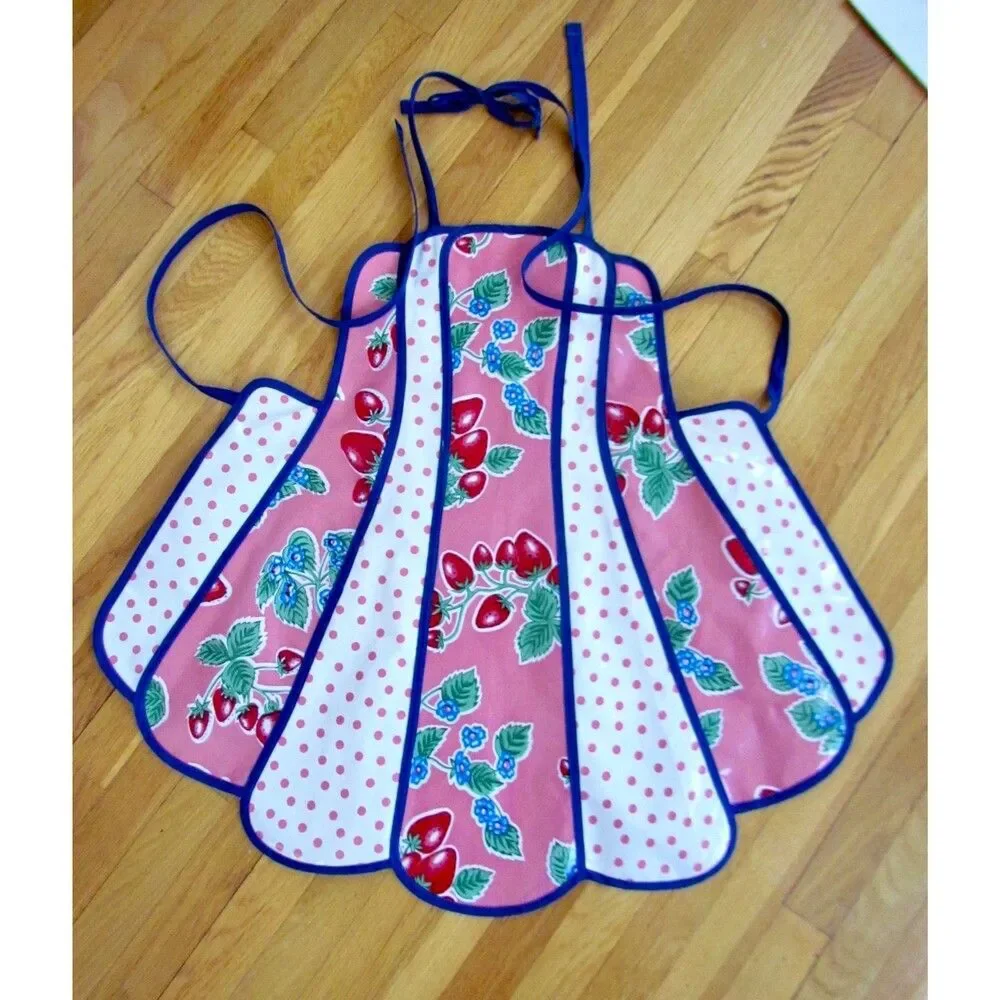 Retro Oilcloth Apron Strawberry Polka Dot Motif Limited Edition Print Excellent